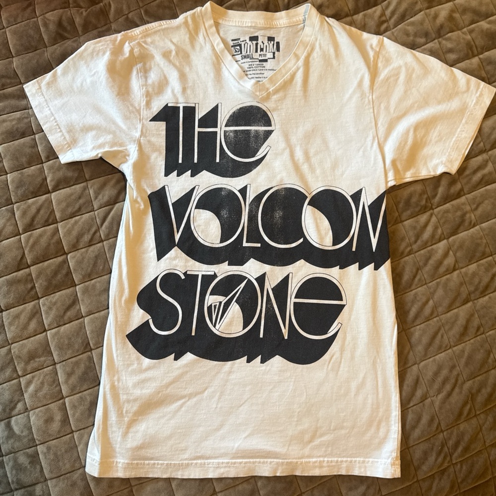 Vintage Y2K Volcom "The Volcom Stone" White Graphic Tee - Women's Small